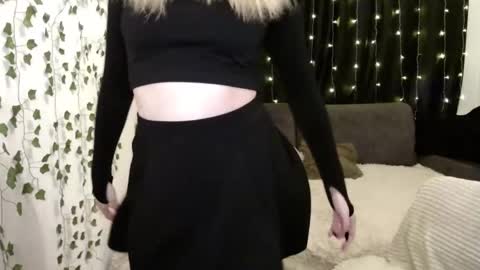 sofia_rosemary online show from 01.20.25
