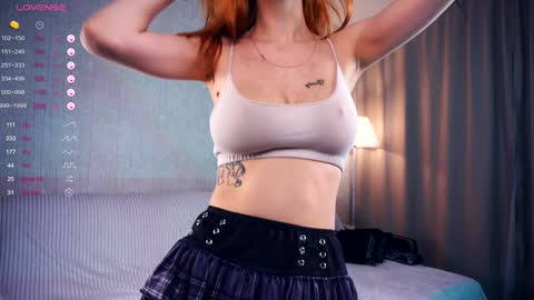 Hi My name is Sofia Welcome to my room Please thumbs up - its important online show from 01.10.25