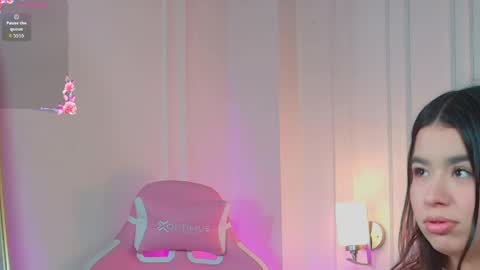 Snapshot of sofiabuitrago chatting on 06.04.26 sofi online show from 06.04.26