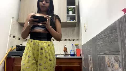 Snapshot of sofiacandy17 chatting on 01.10.25 Danna Sofia online show from 01.10.25