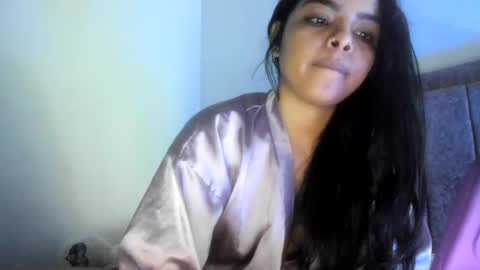 Snapshot of sofiacandy17 chatting on 10.11.25 Danna Sofia online show from 10.11.25