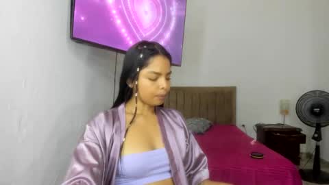 Snapshot of sofiacandy17 chatting on 10.15.25 Danna Sofia online show from 10.15.25