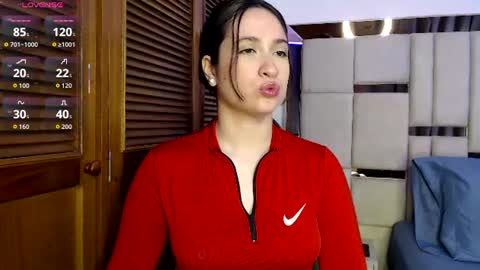 Snapshot of sofiaduque_26 chatting on 06.18.26 sofiaduque_26 online show from 06.18.26