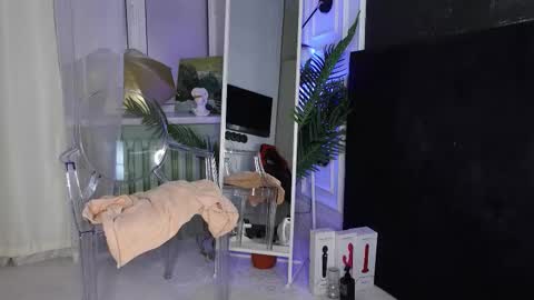 Sofia online show from 10.31.25