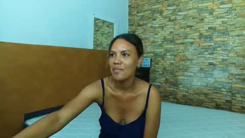 Snapshot of sofianena chatting on 02.12.25 love online show from 02.12.25