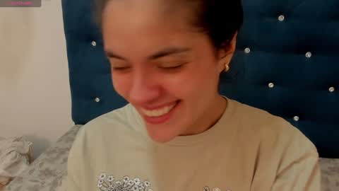 Sofi - next broadcast today 1030pm Colombia time online show from 02.08.25