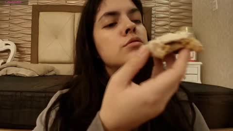 Sofi - next broadcast today 1030pm Colombia time online show from 09.13.25