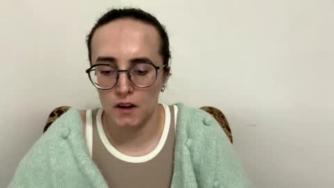 Sofia online show from 04.12.26