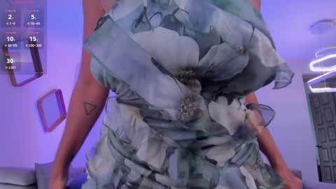 Sofia Reyes online show from 01.05.25