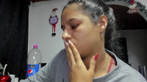 Snapshot of sofiaxmiller chatting on 12.10.24 Danna Sofia online show from 12.10.24