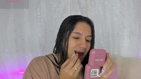 Snapshot of sofiaxmiller chatting on 01.20.25 Danna Sofia online show from 01.20.25