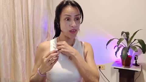 Sofi Bella online show from 02.22.26