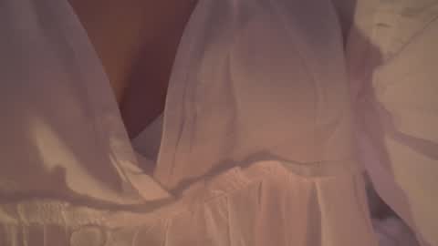 Snapshot of soficb chatting on 12.15.24 Sofi  online show from 12.15.24