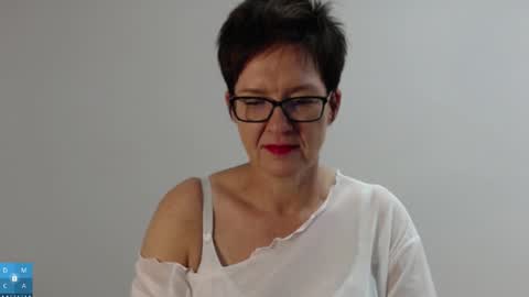 Sofie Velvet online show from 09.22.25