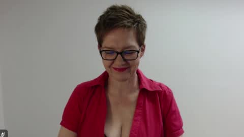 Sofie Velvet online show from 03.31.26