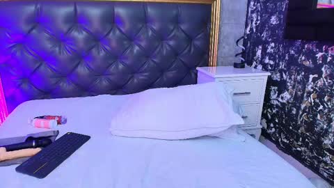 Sofie Rosee online show from 02.17.25