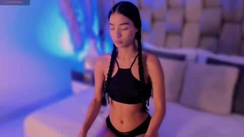  sofie  online show from 12.04.25