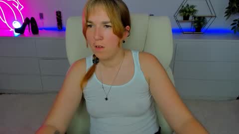 Snapshot of sofii_darling chatting on 10.07.25 sofii_darling online show from 10.07.25