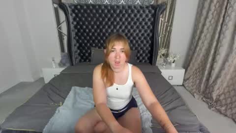 Snapshot of sofii_darling chatting on 10.12.25 sofii_darling online show from 10.12.25
