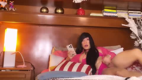 Sofa bonita  online show from 12.15.24