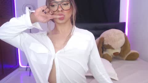 Snapshot of sofiievans_ chatting on 12.06.24   online show from 12.06.24