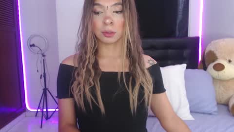 Snapshot of sofiievans_ chatting on 01.24.25   online show from 01.24.25
