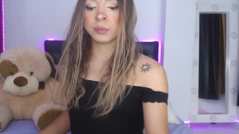 Snapshot of sofiievans_ chatting on 02.27.25   online show from 02.27.25