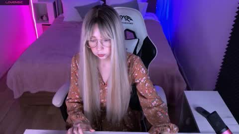 Sofia online show from 10.15.25