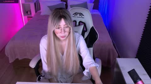 Sofia online show from 10.17.25