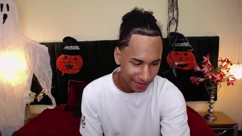 Snapshot of soft_attraction chatting on 10.29.25 Cam and Amy online show from 10.29.25