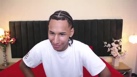 Snapshot of soft_attraction chatting on 03.25.26 Cam and Amy online show from 03.25.26