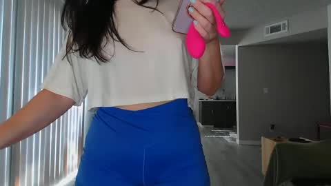 Snapshot of soft_latina chatting on 09.28.25 Streaming 1129 7pm PST online show from 09.28.25