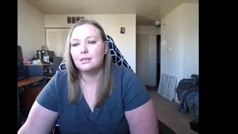 Snapshot of softerpeaches chatting on 01.02.25 Rose online show from 01.02.25