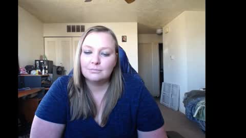 Snapshot of softerpeaches chatting on 01.29.25 Rose online show from 01.29.25