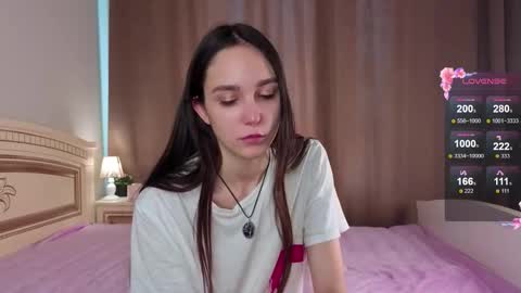 Elly online show from 10.18.25