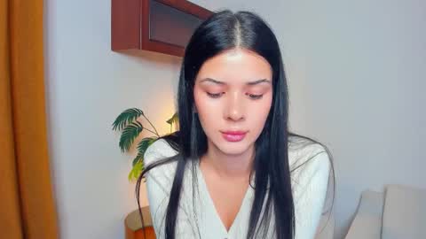 Snapshot of softlyy_bold chatting on 10.01.25 Alice online show from 10.01.25