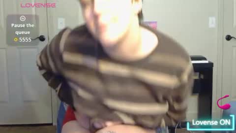 Snapshot of softtboyfriend chatting on 11.26.25 Day online show from 11.26.25