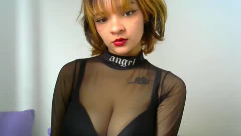 Snapshot of softy19 chatting on 12.22.25 softy19 online show from 12.22.25