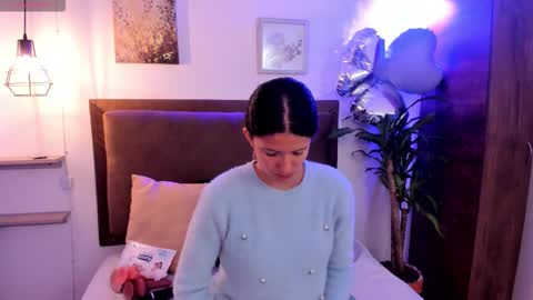 Snapshot of sofy_bonnet chatting on 02.16.26 online show from 02.16.26