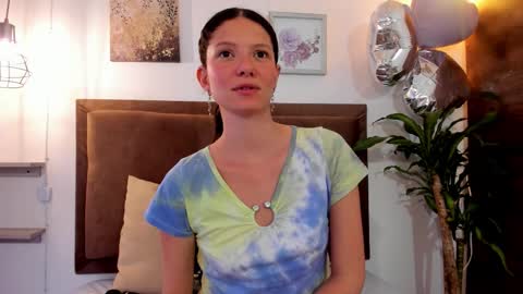 Snapshot of sofy_bonnet chatting on 02.20.26 online show from 02.20.26