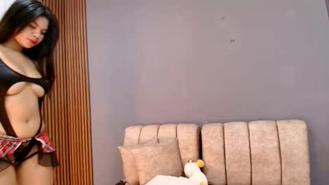 sofy west online show from 12.21.25