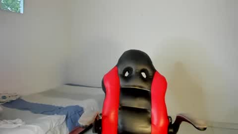 Snapshot of solar_moonie chatting on 09.19.25 Moonie  online show from 09.19.25