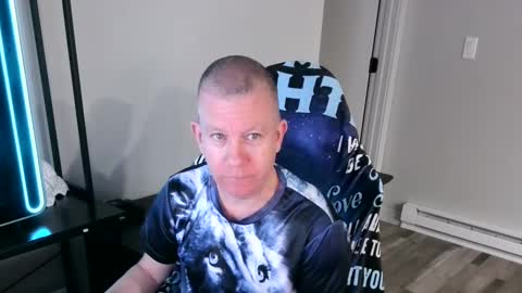 Snapshot of solarlunar1 chatting on 09.28.25 just ask  online show from 09.28.25