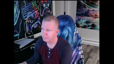 Snapshot of solarlunar1 chatting on 10.27.25 just ask  online show from 10.27.25