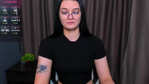 Snapshot of solazolaa chatting on 10.14.25 Sonya online show from 10.14.25