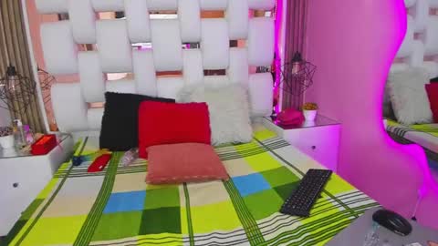 Sol Evans online show from 03.05.25