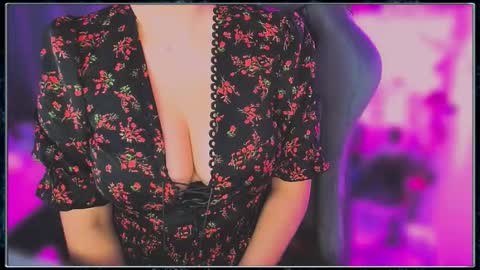 Gaby Solis online show from 11.25.25