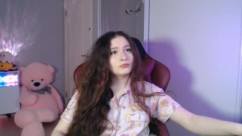 Snapshot of solitudebby chatting on 04.28.26 Becky online show from 04.28.26