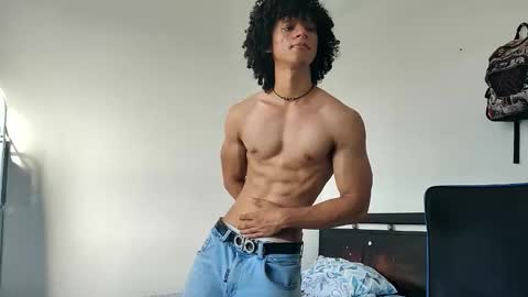 Hi Im Weller Check my Bio  online show from 04.16.26