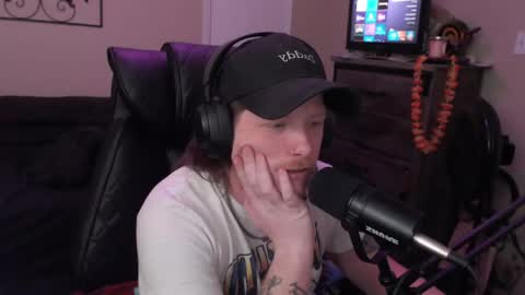 Snapshot of somethinqfunny chatting on 03.31.26 Lover Boi online show from 03.31.26